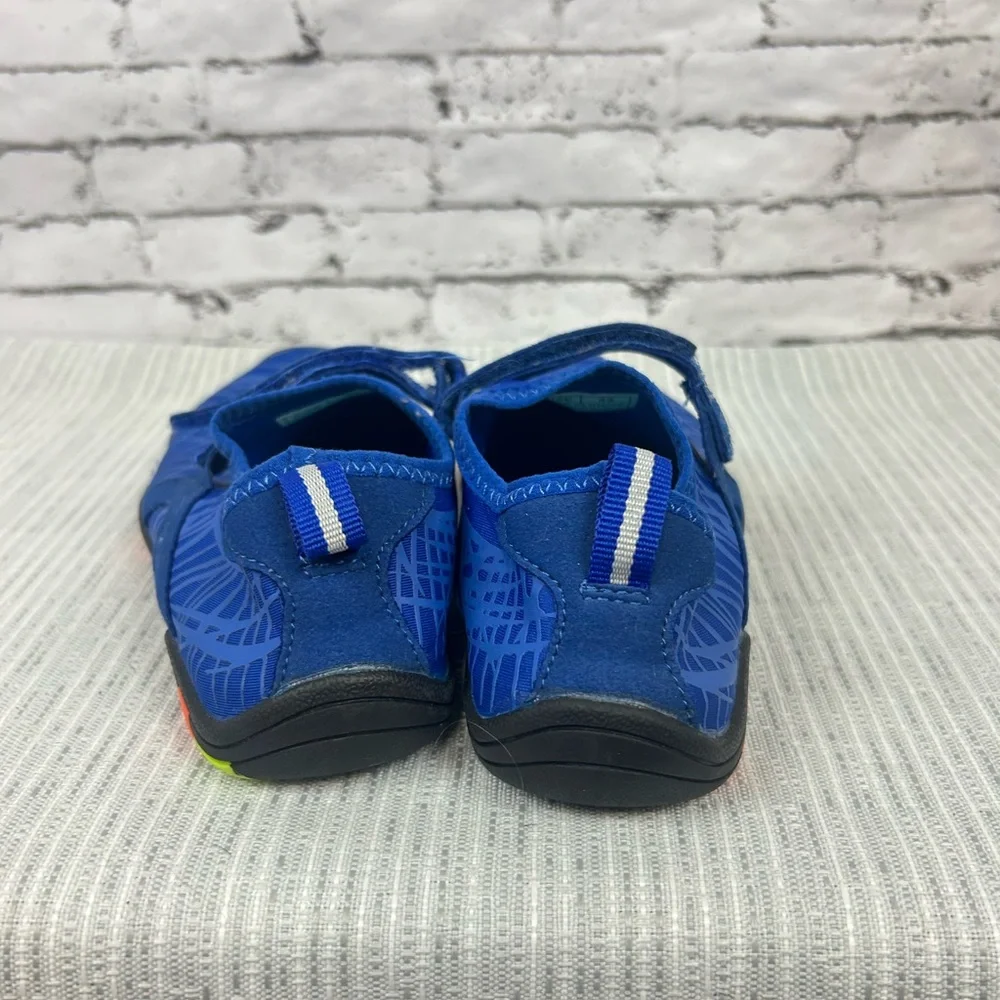 Kids' Unisex Summer Blue Water Shoes with velcro straps size 33